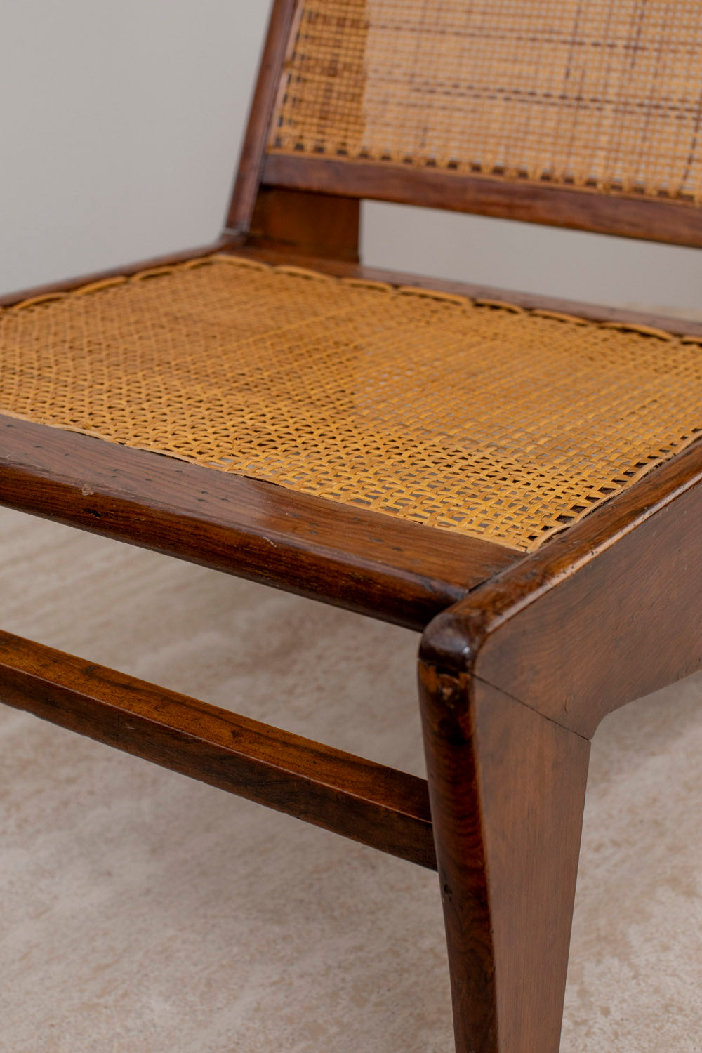 Pierre Jeanneret Kangourou Chair